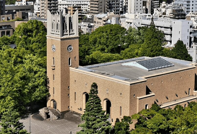 早稲田大学