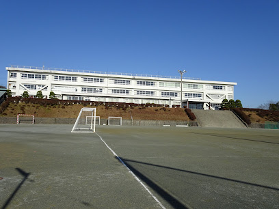 東観中学校