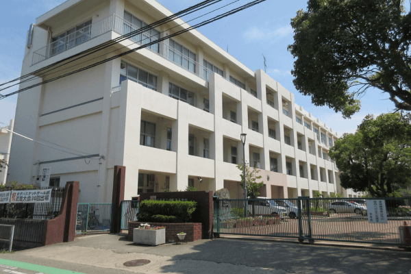 兵庫県立鳴尾高等学校