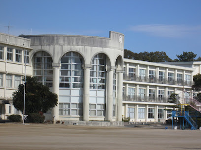 田原町立田原中部小学校