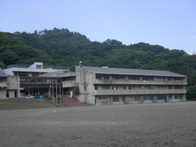 葉山町立南郷中学校