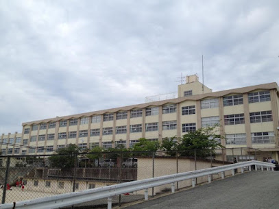 福岡市立香椎第三中学校