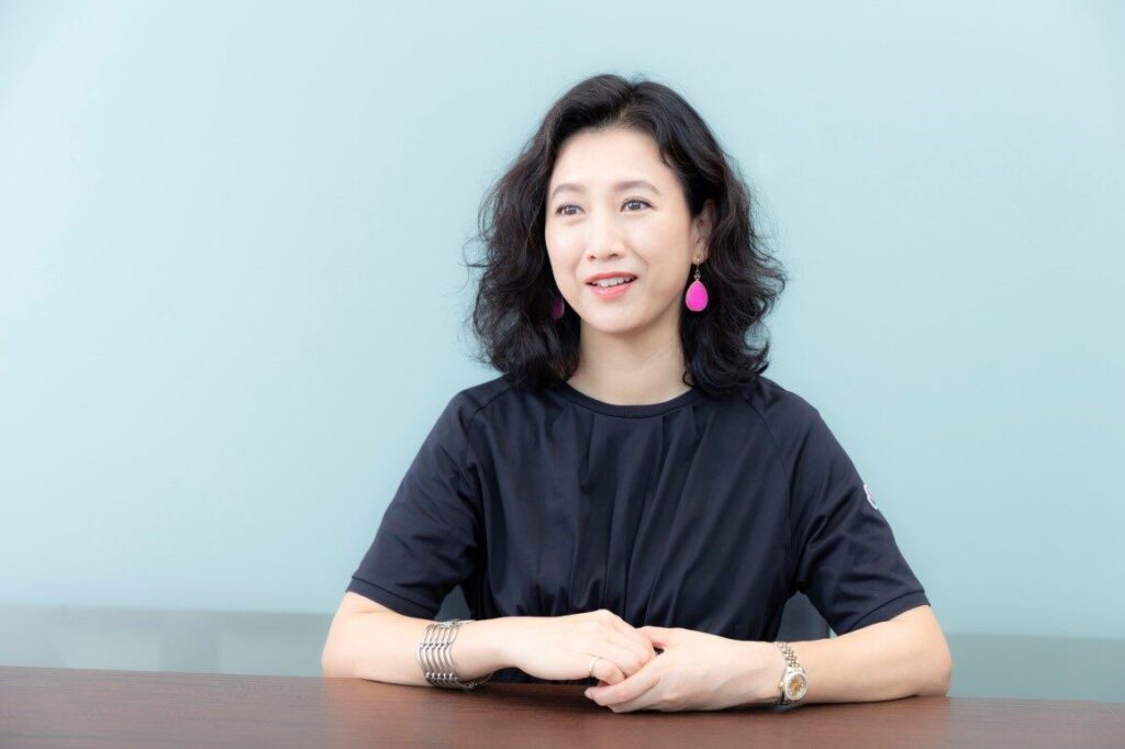 戸田菜穂